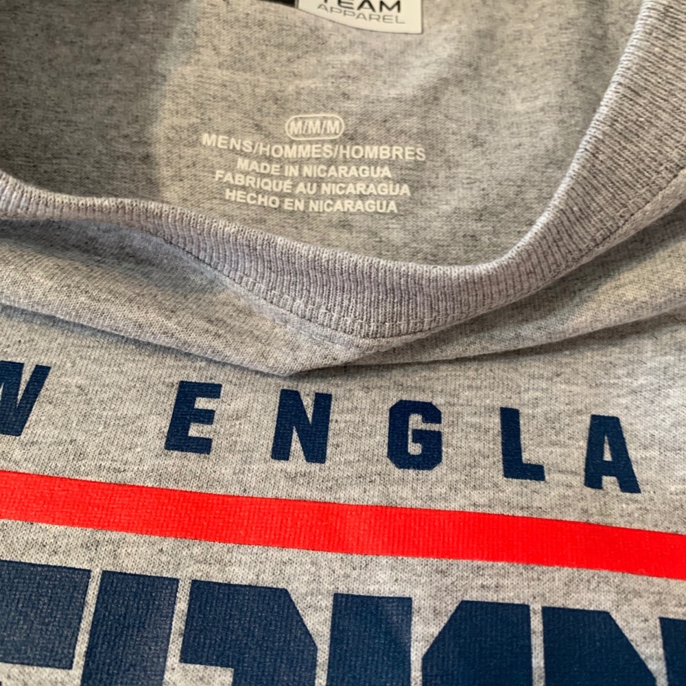 New England Patriots T-Shirt New Official NFL - Picture 9 of 9